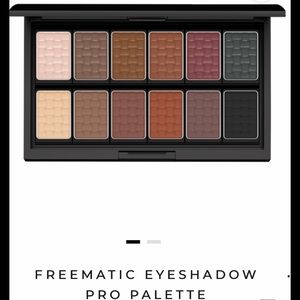 Doucce Freematic Eyeshadow Pro Palette (NEW)